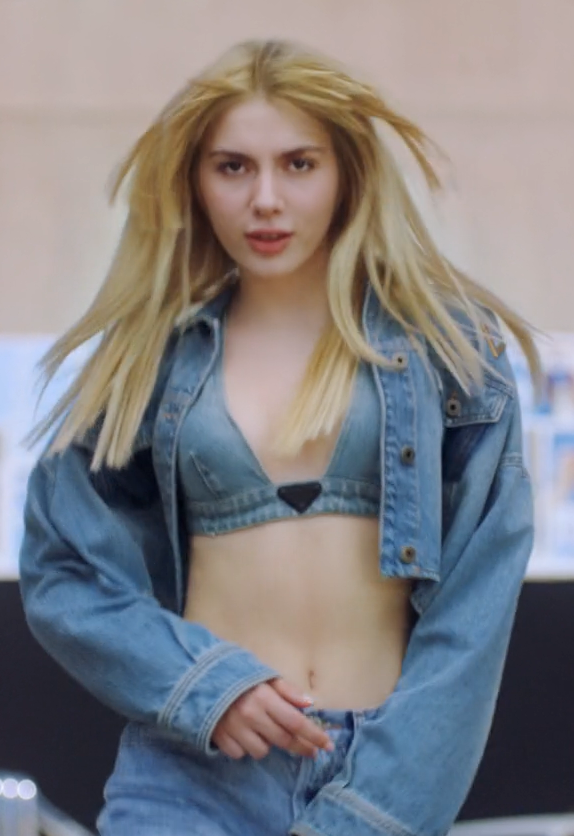 Aleyna Tilki fotoğrafı