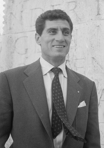 Lefter Küçükandonyadis fotoğrafı